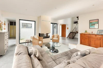 Apartment in St. Armel mit beheiztem Pool