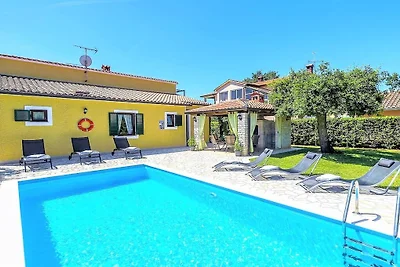 Villa in Poreč mit Schwimmbecken