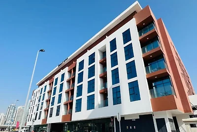 Studio lumineux avec vue sur le lac