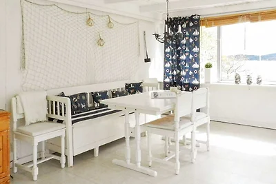 7 persone case ad LYSEKIL