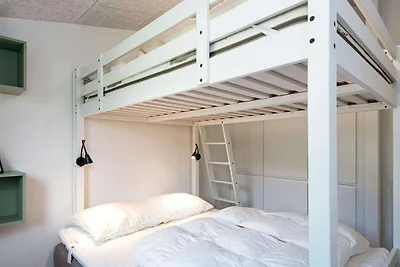 10 persone case ad Bjert