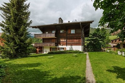 Üppiges Apartment mit Terrassenblick