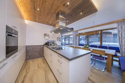 Luxe chalet met drie badkamers, nabij de...