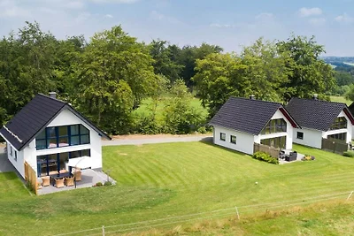 Vakantiehuis in Monschau met zwembad