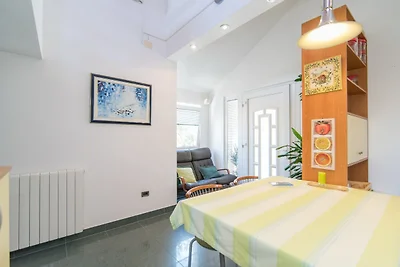 Apartments Vrandecic - One Bedroom Apartment ...