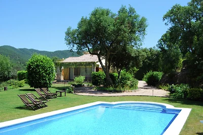 Ruhige Villa mit privatem Swimmingpool in...