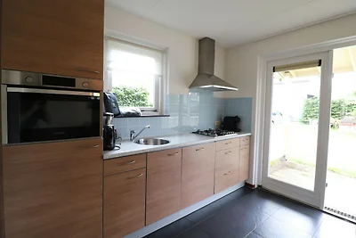 Bungalow nad Wodą z Sauną w Południowej...