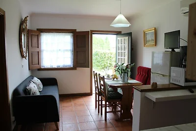 Grazioso cottage a Santa Comba con piscina