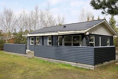 6 Personen Ferienhaus in Væggerløse-By Traum