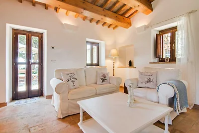 Wohnung in Mombaroccio mit Schwimmbad