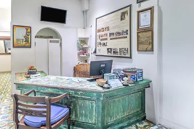 Luxury Deluxe DBL Retreat W/ Free WiFi and...