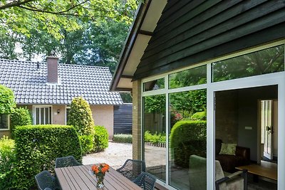 Stimmungsvolles Haus mit Kamin in einem Ferie...