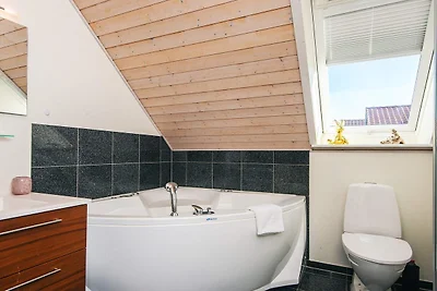 7 person home in Juelsminde