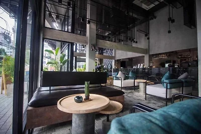 Executive Suite Chic | Bangkok City