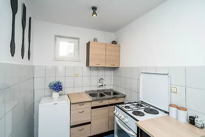 Apartment & Rooms Alan - Double Room with Sha...