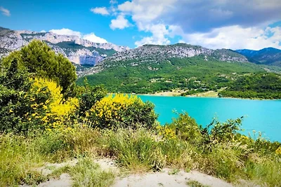 Apartment with dishwasher in Gréoux-les-Bains