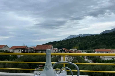 One bedroom apartment with balcony-APP4