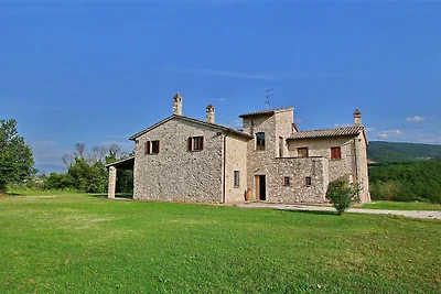 Magnifica villa con piscina a Torri