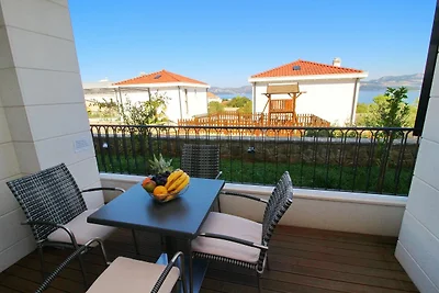 Apartments Kula - One-Bedroom Apartment with ...