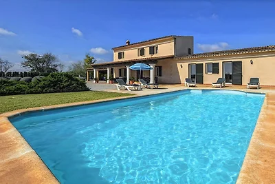 Ruhiges Ferienhaus mit Swimmingpool