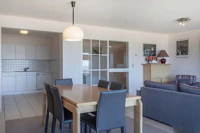Angenehme Wohnung direkt am Meer mit Terrasse