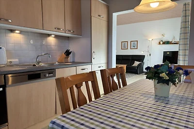 Ferienhaus mit Kaminofen in Burhave