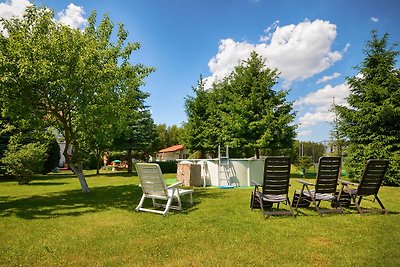 Luxuriöses Ferienhaus in Darlowo mit Garten