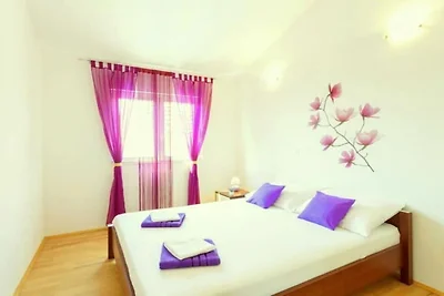 Villa in Tučepi mit Schwimmbecken