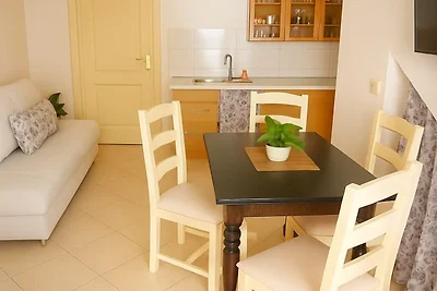 One Bedroom apartment with Balcony and Sea Vi...
