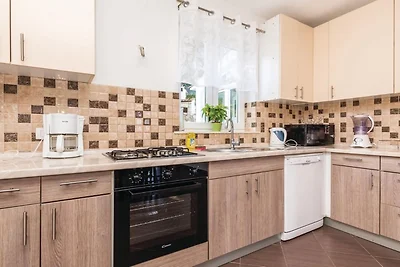 Elegant Brsec Apartments with Sea View - Thre...