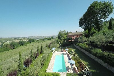 Villa with private pool and garden in the hil...