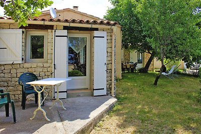 Charming holiday home with private garden,...