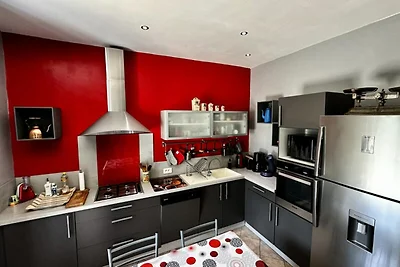 Haus in Mont-Dore mit Bergblick