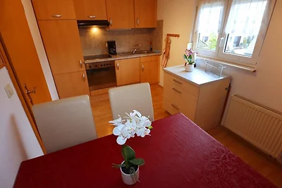Wohnung mit Garten im Wald