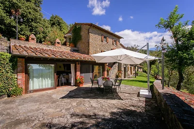 Bellissima villa con piscina a Cortona