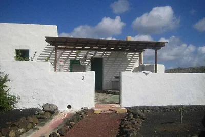Finca in Yaiza mit Schwimmbecken