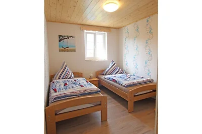 Ferienhaus in Altefähr mit Schwimmbecken