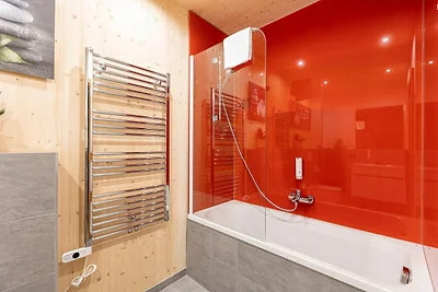 Ansprechende Wohnung mit Pool