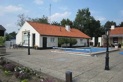 Ferienhaus in Oisterwijk mit Schwimmbad