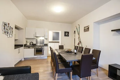 Modernes Apartment in Salzburg mit Balkon