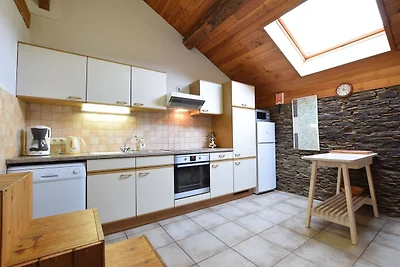 Schönes Ferienhaus in Frahan mit Terrasse
