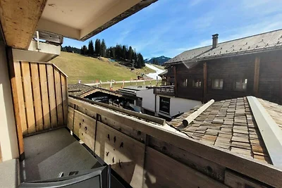 Komplett renovierte Wohnung am Fuße der...