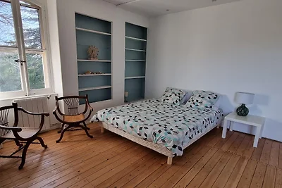 Fourteen-Person Valréas Holiday Home