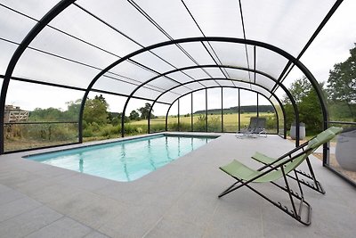 Country house in the Ardennes with Schwimmbad...