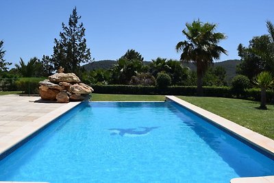 Bella villa a Sant Josep de sa Talaia con pis...