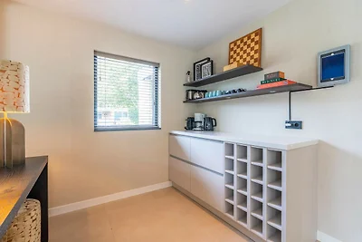 Luxuriöse und attraktive Familienvilla für 8...