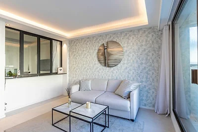 2-Zimmer-Wohnung im Herzen von Cannes + 20 m²...