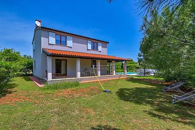 Villa in Krnica met zwembad