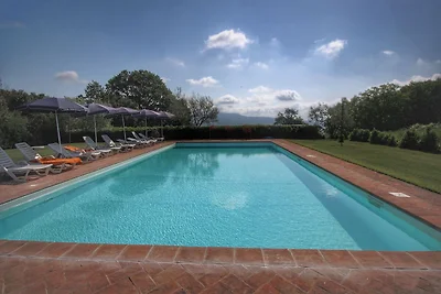 Comoda casa colonica a Proceno con piscina