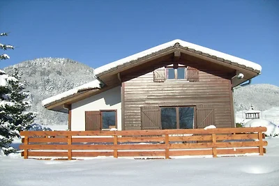 Alpenchalet in der Nähe von Cafés